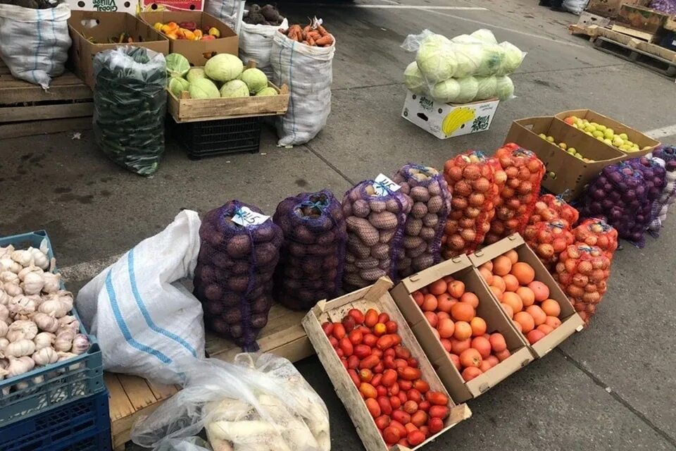 Аксайский рынок в ростове на дону. Ростовский овощной рынок. Ситуация на рынке овощей. Ростовский аэропорт старый рынок. Ростовский овощной рынок.