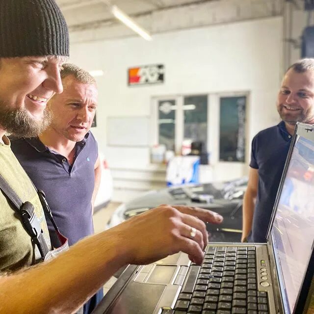 строительная компания ртс. ртс маркет. строительная компания ртс. торговые системы логотип. ртс сервис москва.