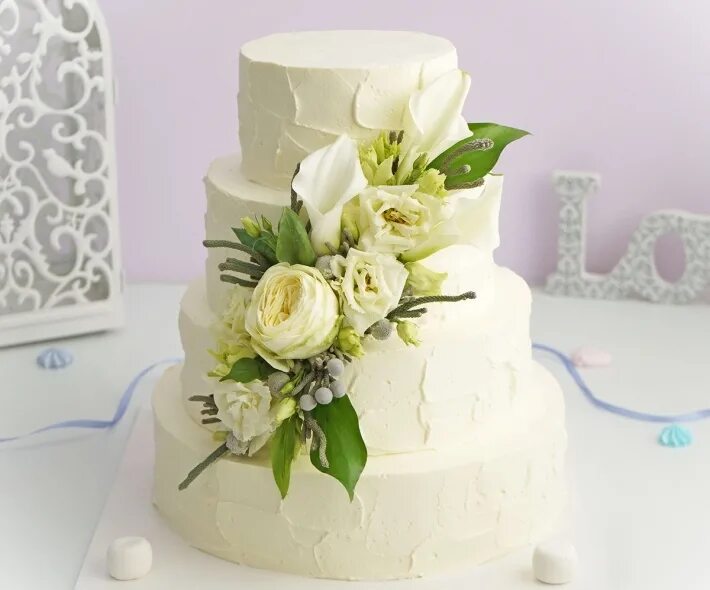 Тортабелла. Свадебный торт с белыми розами. Торт с белым цветком. Торт двухъярусный белый с цветами. Торт с белыми розами.