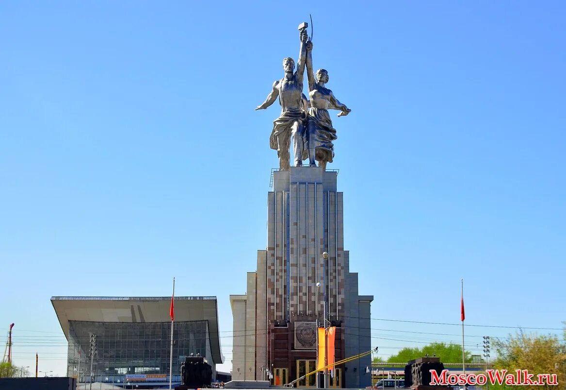 Скульптура рабочий и колхозница где находится. Павильон рабочий и колхозница на вднх. вднх скульптура рабочий и колхозница. вднх памятник колхознице. памятник на вднх рабочий и колхозница автор.