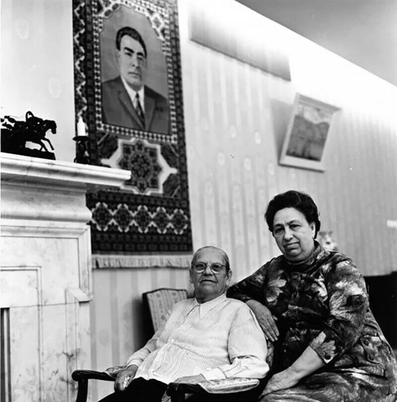 Брежнев семья. Брежнев семья. Семья брежнева фото. Брежнев семья. Брежнев семья дети внуки.