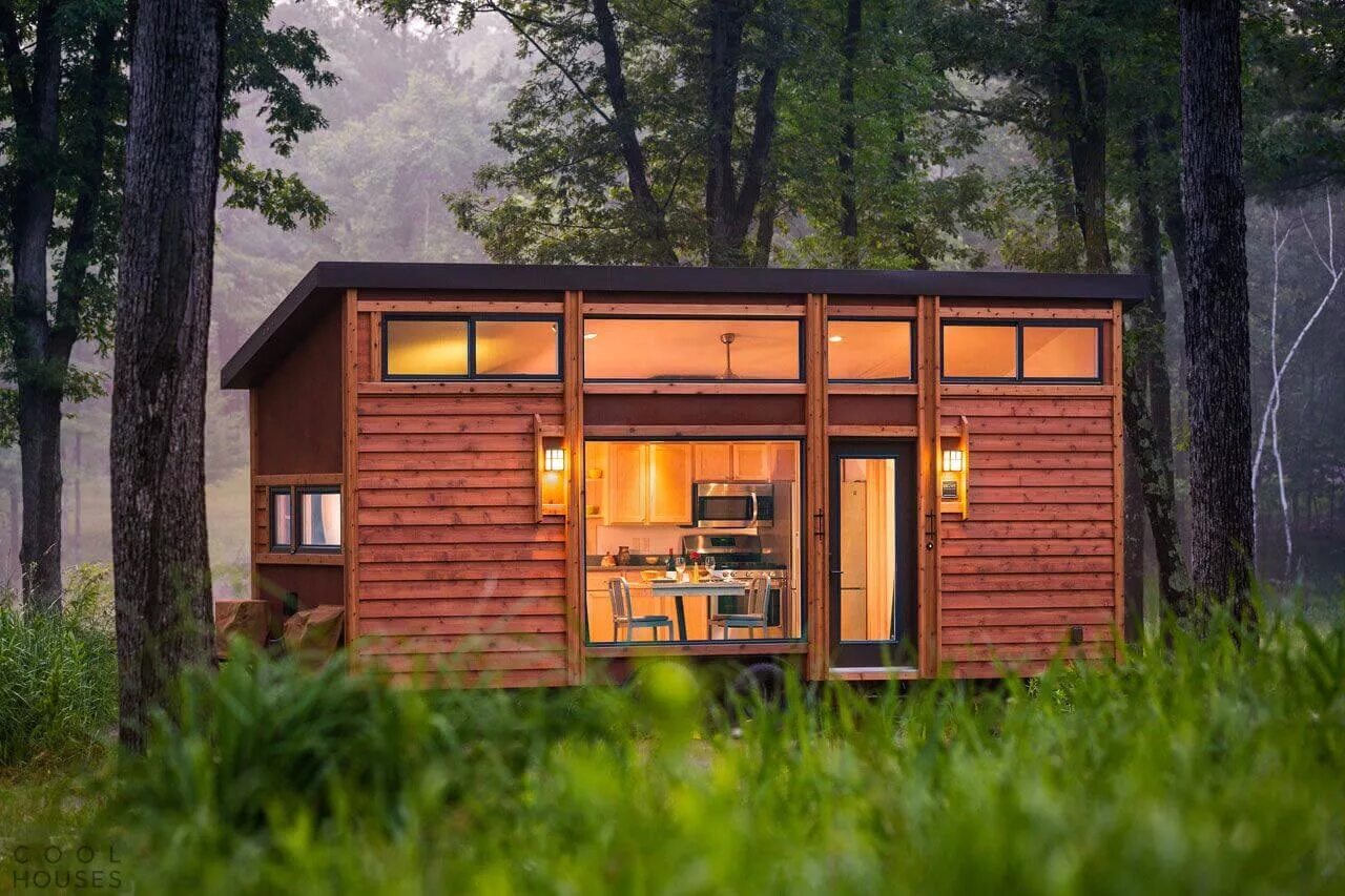 Тини Хаус с односкатной крышей. Тини Хаус США. Домик Тини Хаус. Tiny House с односкатной крышей. Маленький вагончик