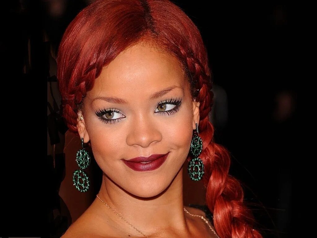 Рианна фото. Рианна рыжая. Риана Панасик. Американская певица с красными волосами. Rihanna Red hair.