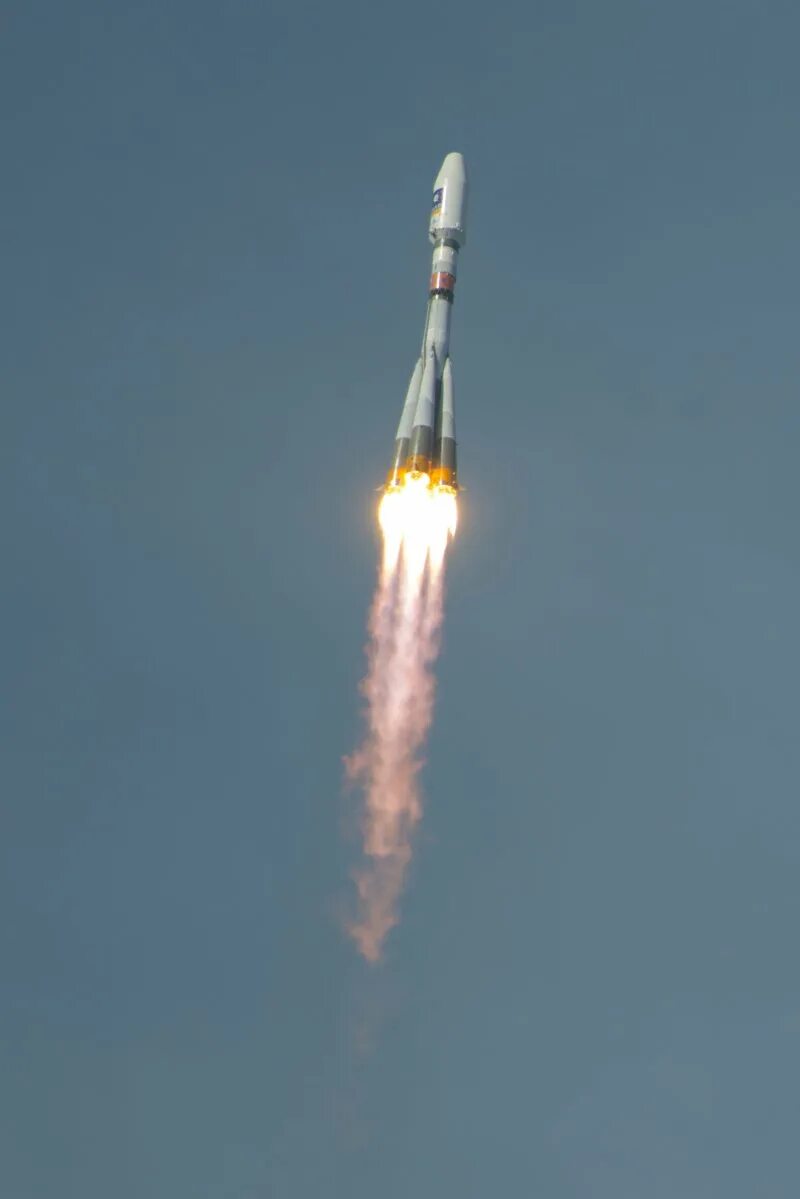 Прилетела ракета. Ракета нептун. Космодром восточный ракета на пуске. Ракета р-360 комплекса рк-360мц «нептун». Взлет ракеты с байконура.