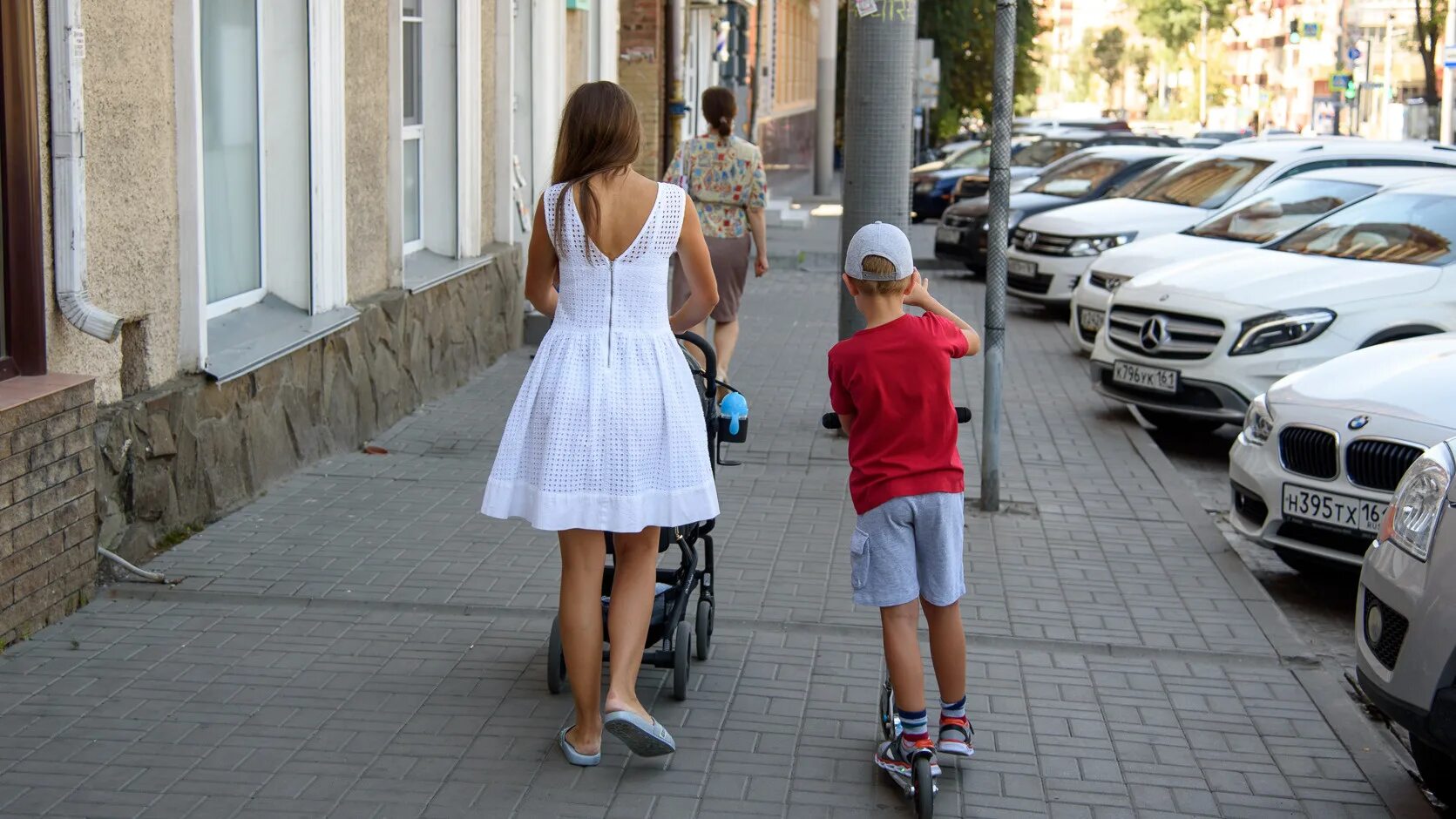 Какое лето будет в ростове. Лето в Ростове. Москва фотосессия на улице дети. Самое жаркое лето в Ростове на Дону. Жара на улице.