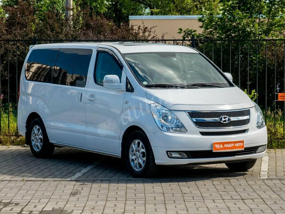 Хендай h1 2012. Машина аш 1 Хендай. Hyundai h1 2012 голубой. Хендай аш 1 2022. Купить хундай н