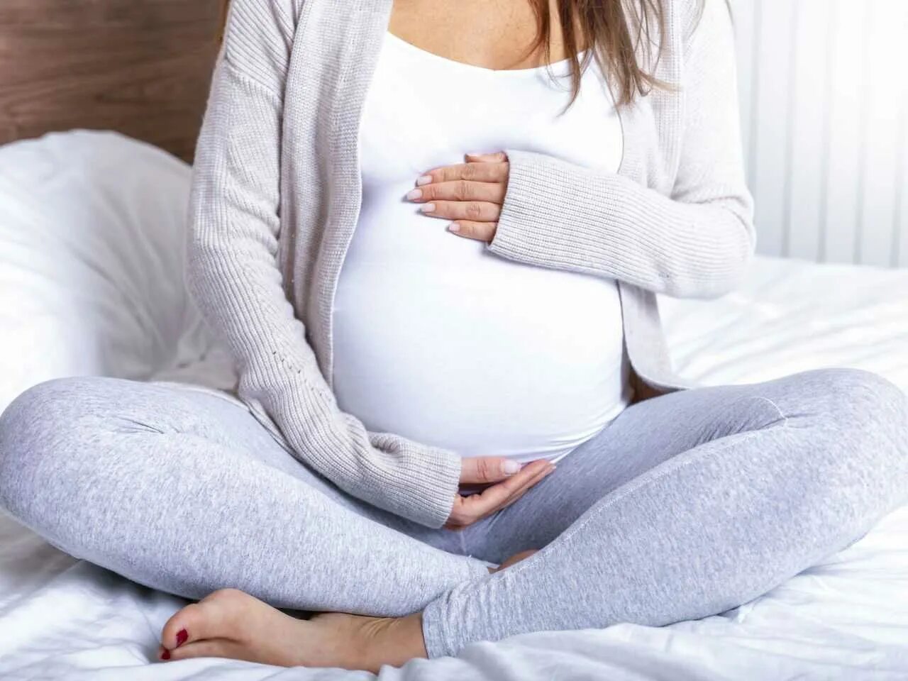 Месяц женщины. Беременная девушка. Беременная мама. Легкая беременность. Беременная женщина фото.