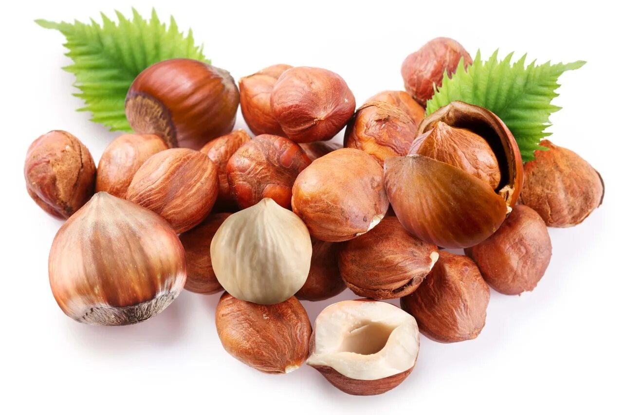 Pralines White Background Изображения: просматривайте стоковые фотографии, векто