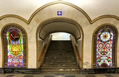 Станция метро новослободская
