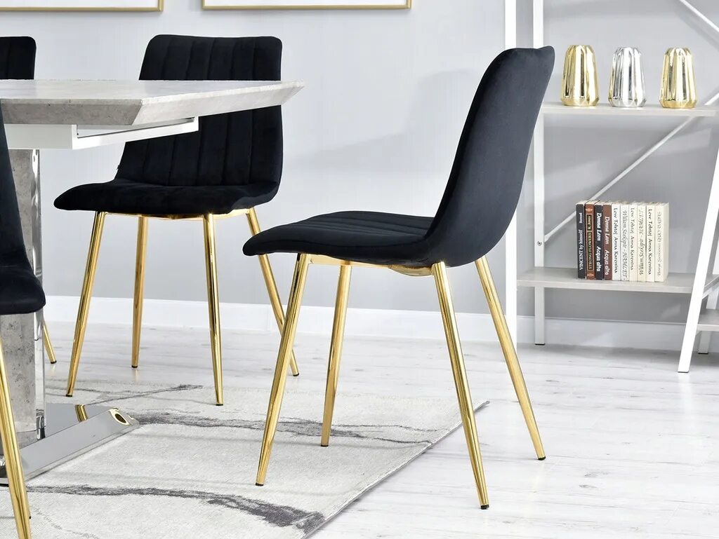 Стулья обеденные велюр. Стул Lisette Grey Dining Chair cb2. Стулья с черными ножками для кухни. Стулья с золотыми ножками. Стулья для кухни с золотыми ножками.