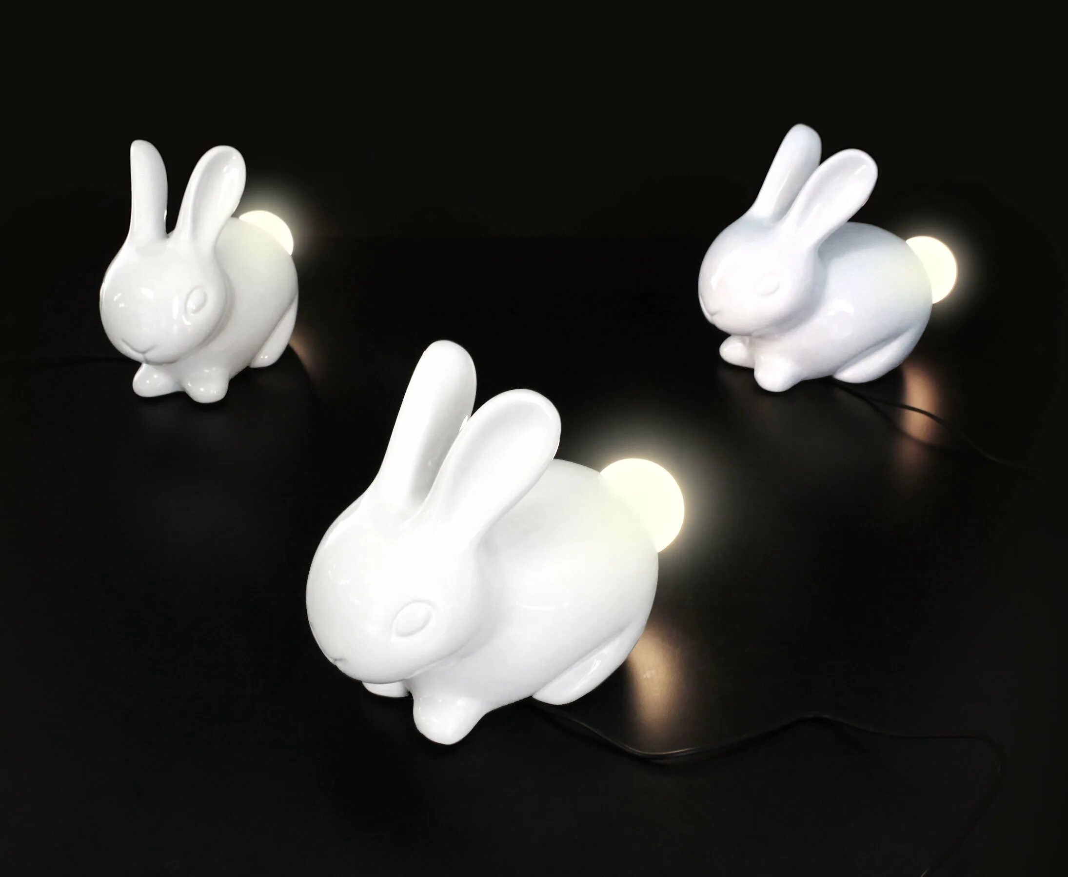Light bunny. Ночник в виде кролика. Большой белый светильник заяц. Светодиодный силиконовый ночник alilu bear & rabbit. Lovely lamp ночник.