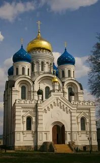 Церковью называют