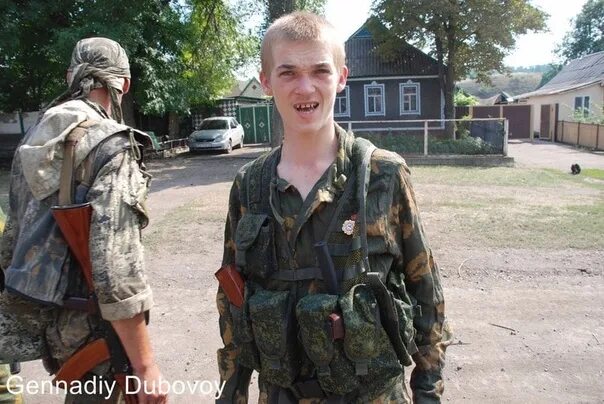 Ополченец читать. Ополченец яша небоскреб. молодые ополченцы. молодые ополченцы донбасса. позывной солдат.
