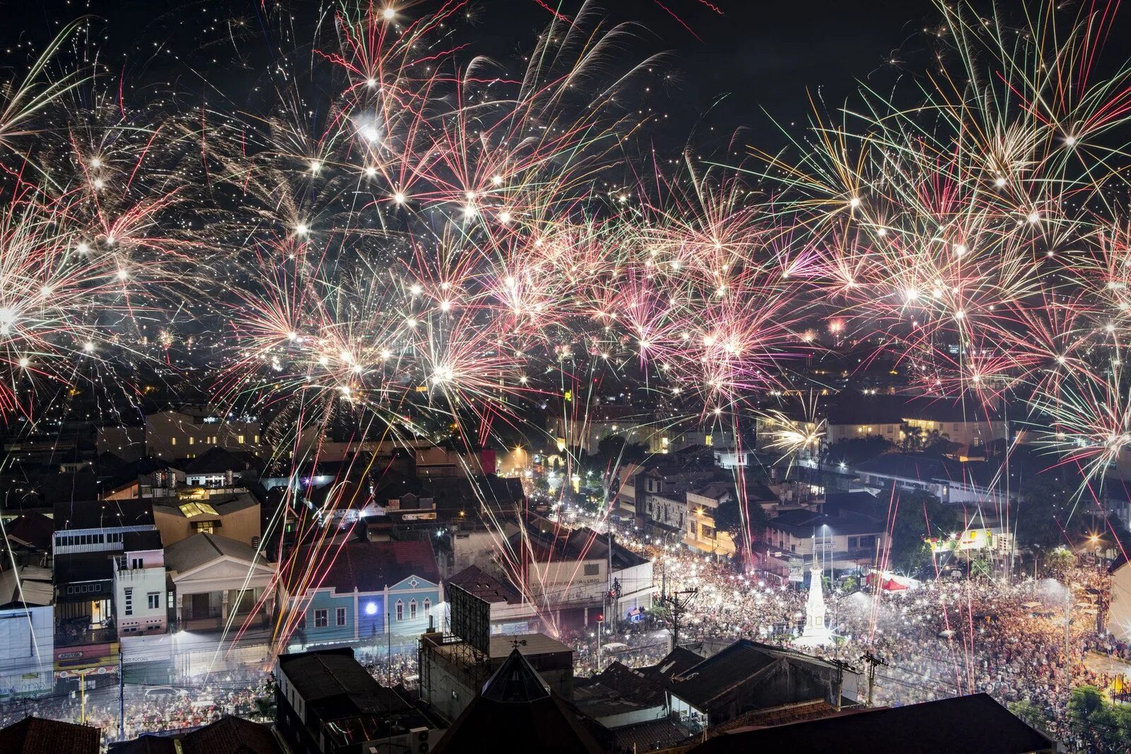 We celebrate new year. Новый год в мире. Новый год в странах. Новый год в разных странах фото.