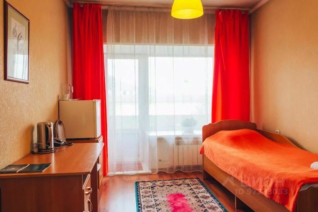 Комната в кызыле. Комната в кызыл. Посуточные комнаты в кызыле. Сдам комнату спальня зал кызыл 2022. Комната в кызыле.