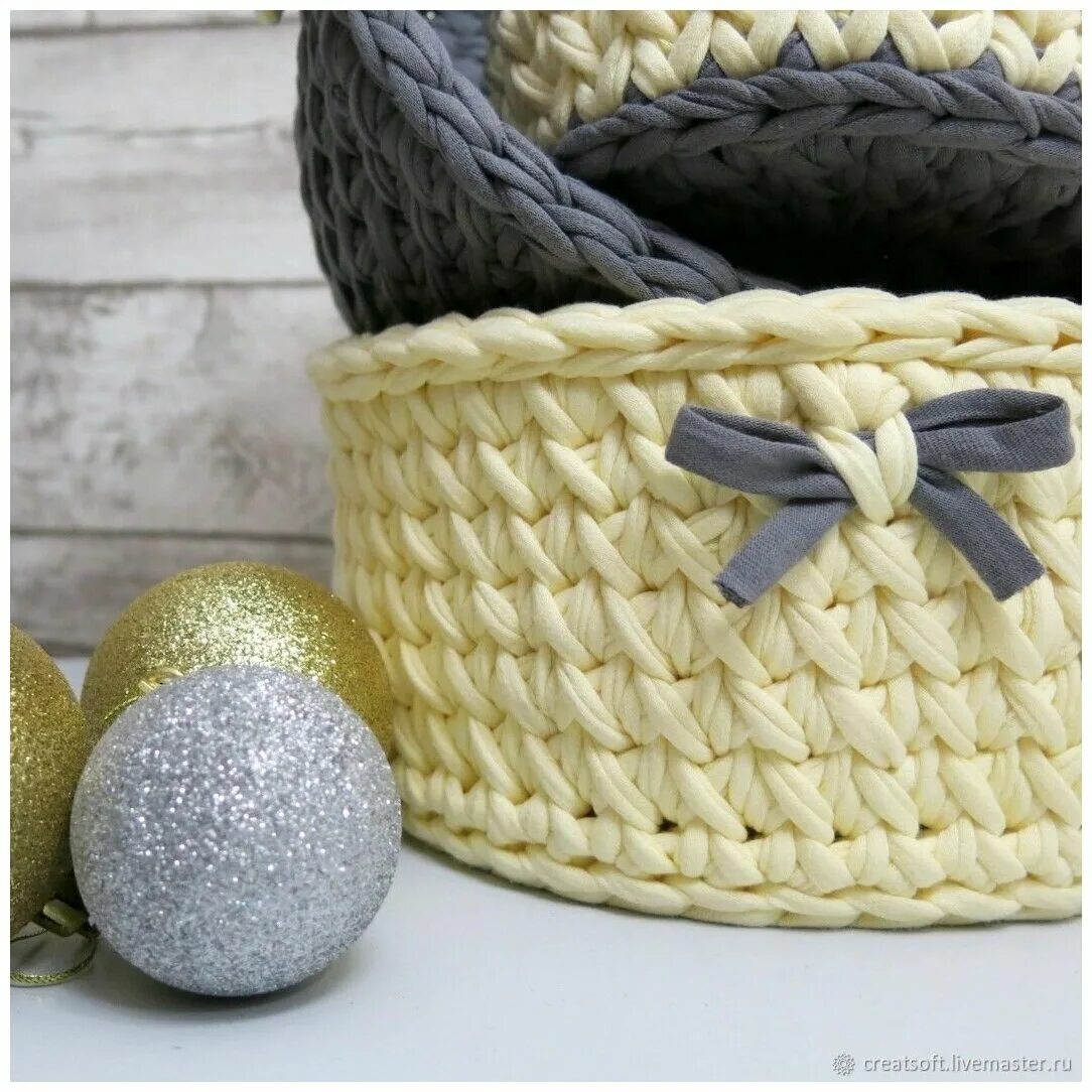 Вязаные корзинки. Вязаные корзинки. Корзина из трикотажной пряжи. Вязаные корзинки. Корзина из трикотажной пряжи.