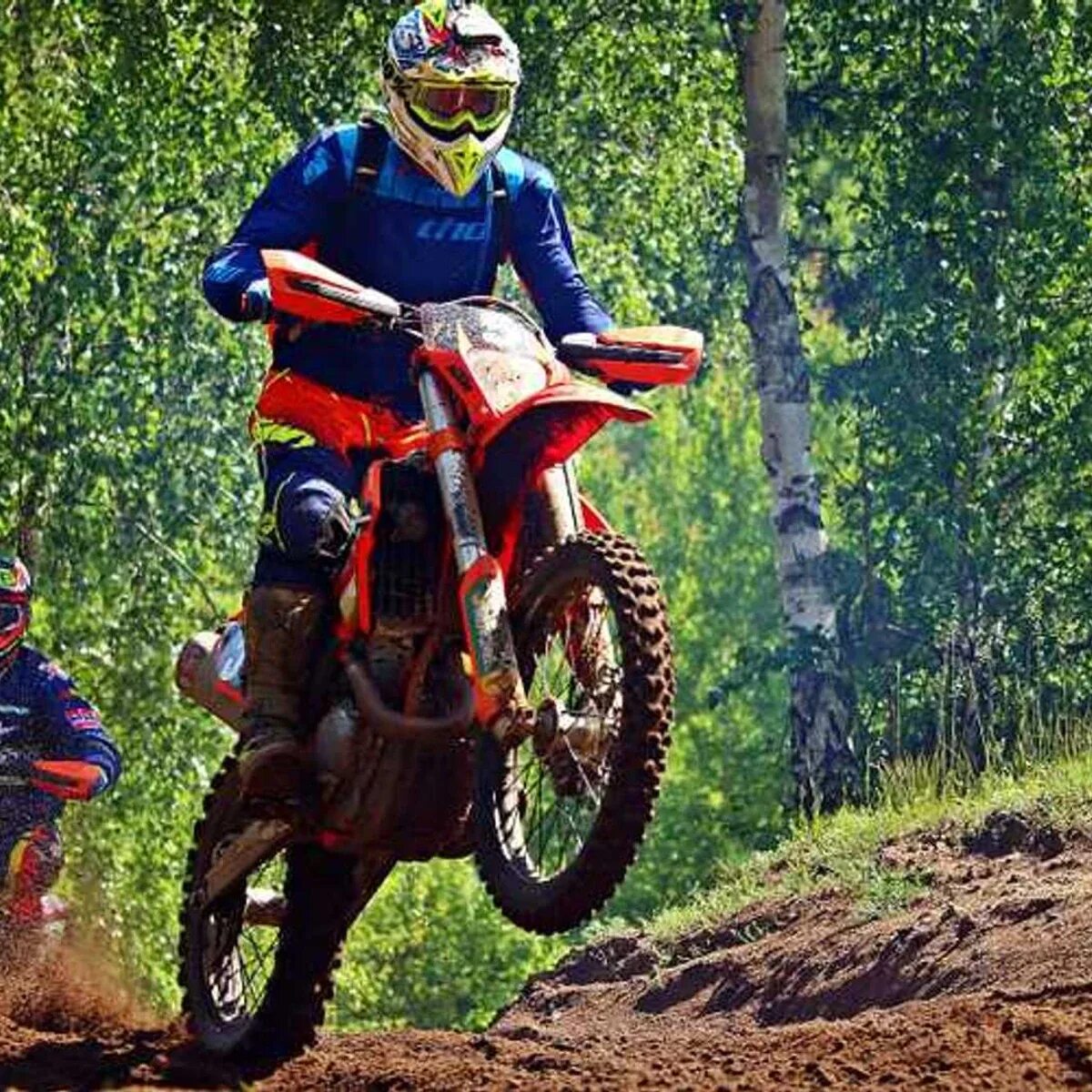 Кимры эндуро. Эндуро мурманск. Эндуро red bull. Эндуро двор. Прокат эндуро в москве.