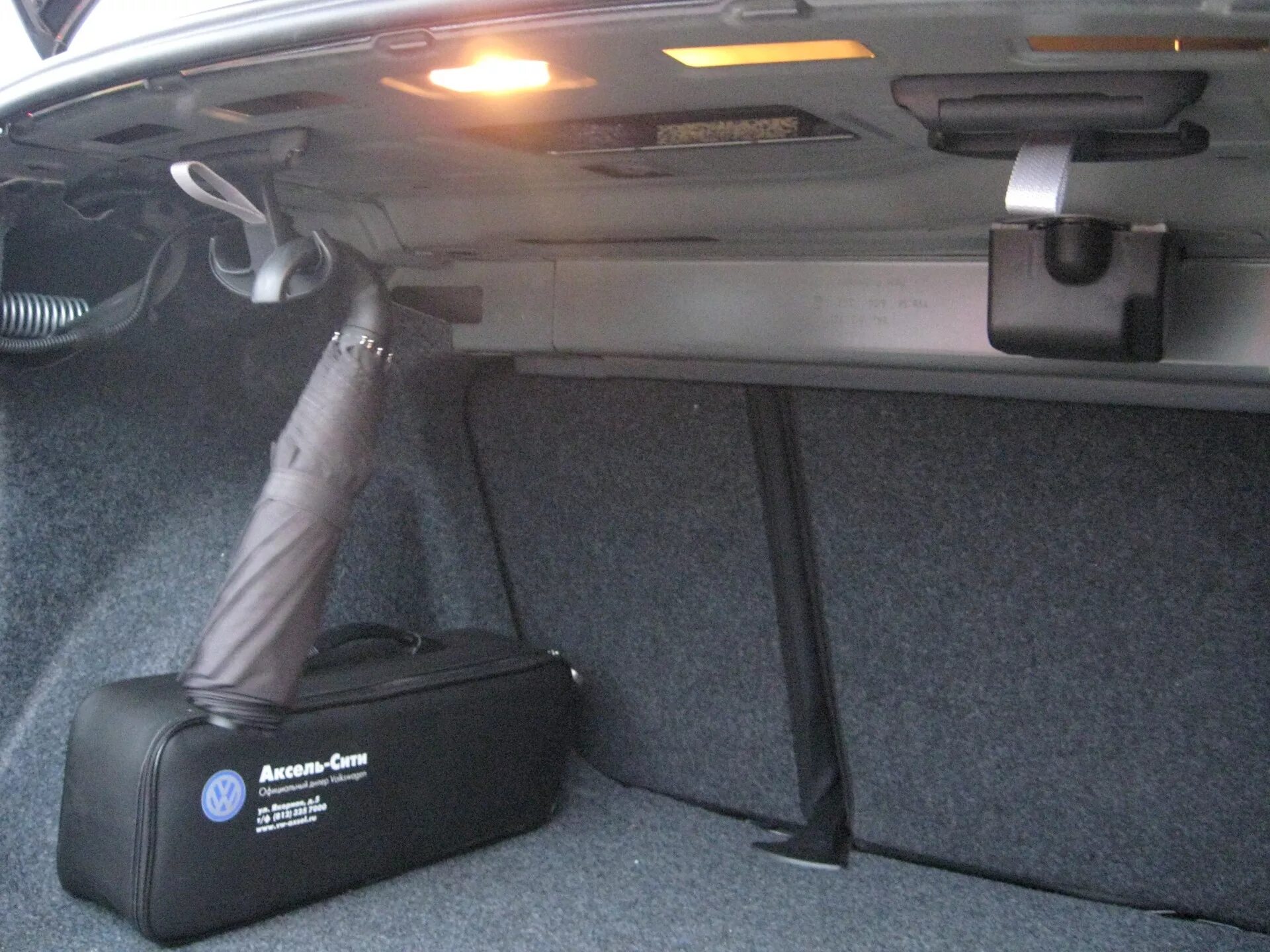 Аксессуары для фольксваген поло лифтбек 2020. Поло аксессуары. Коврики в подстаканники и ниши фольксваген тигуан. Поло аксессуары. Аксессуары для volkswagen polo sedan.