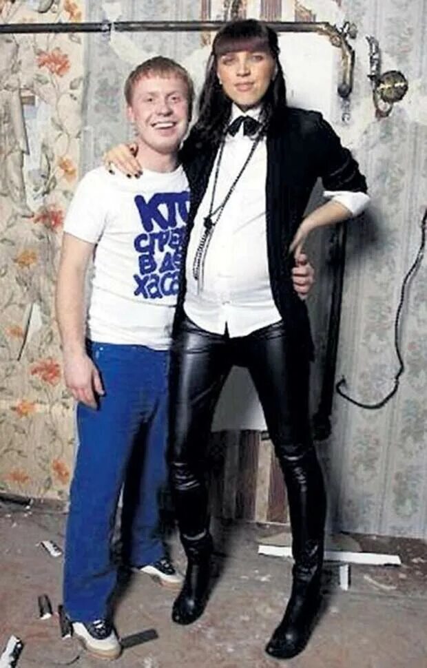 Антон богданов и станислав тляшев. Эдик из реальных пацанов 2021. Антон богданов и станислав тляшев. Антон богданов жена. Жена эдика из реальных пацанов.