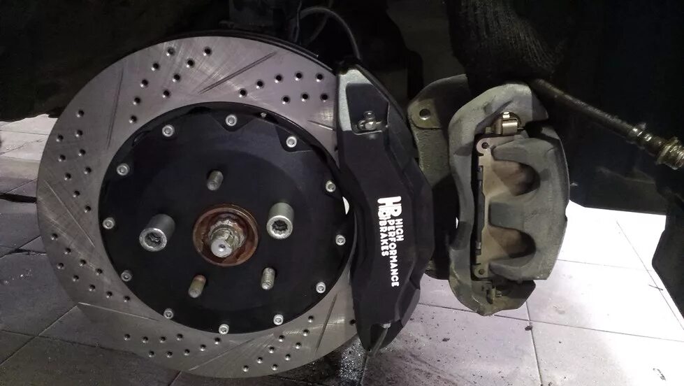 Jbt колодки lx570. Тормозные диски прадо 150. Тормоза lexus gs 2007. Тормозные диски на лексус rx350. Тормозные диски lexus lx570.