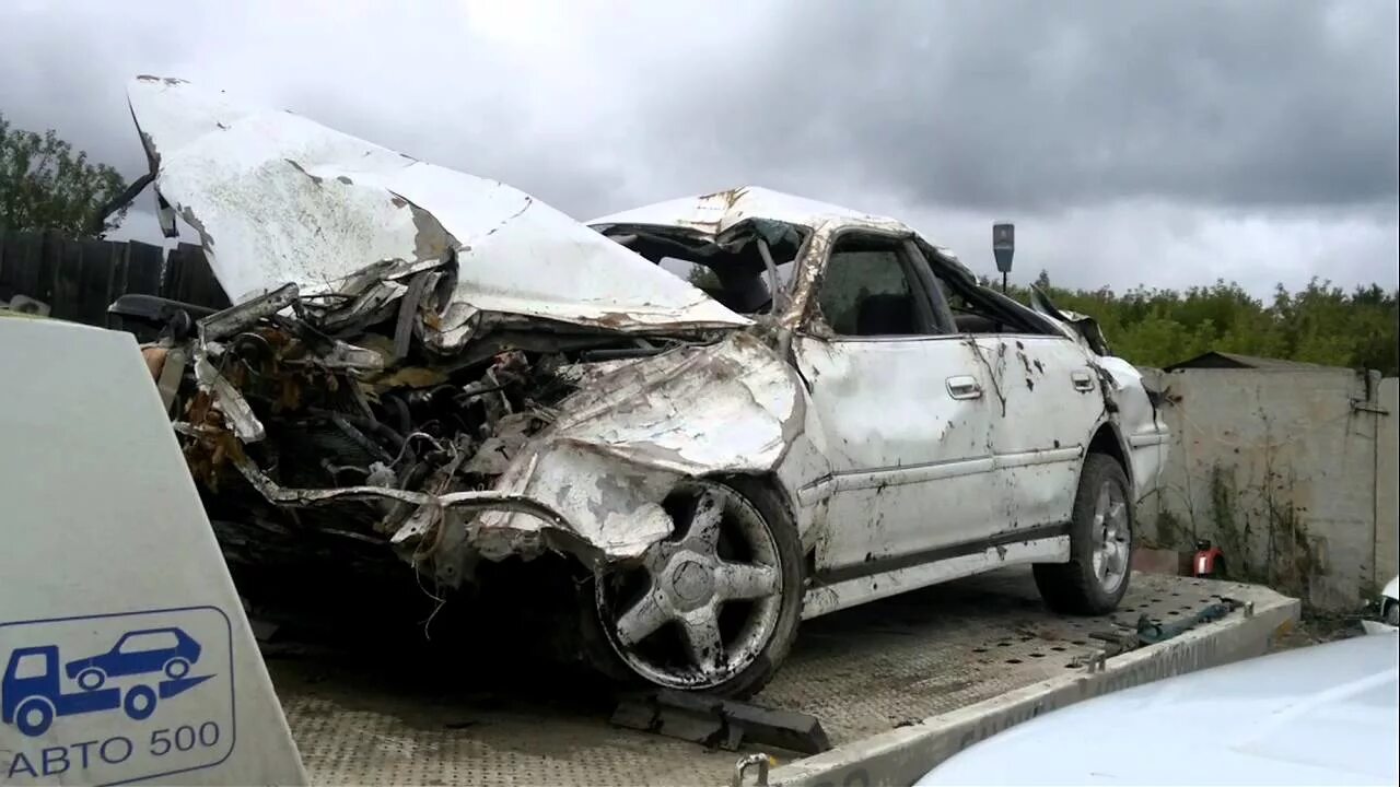 Toyota Mark 2 90 crash. Разбитые марки