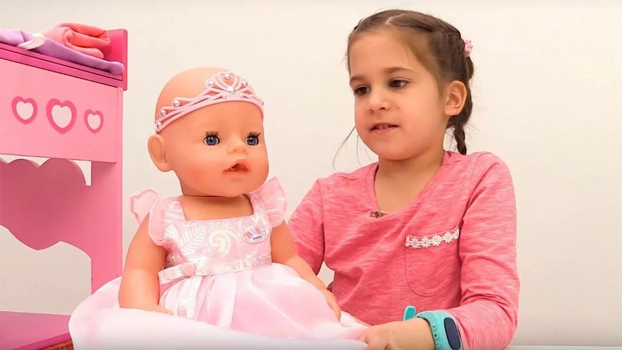Кукла беби видео. Кукла эмили беби. беби бон эмили. беби бон эмили видео. беби борн мультики для девочек.