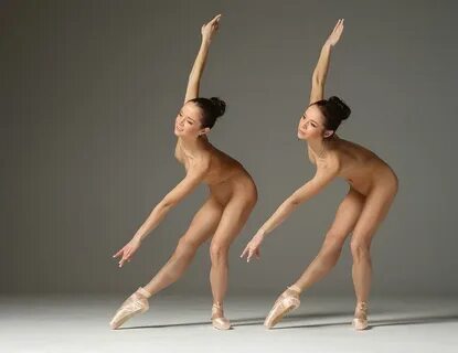 Голая балерина танцует (90 фото) .