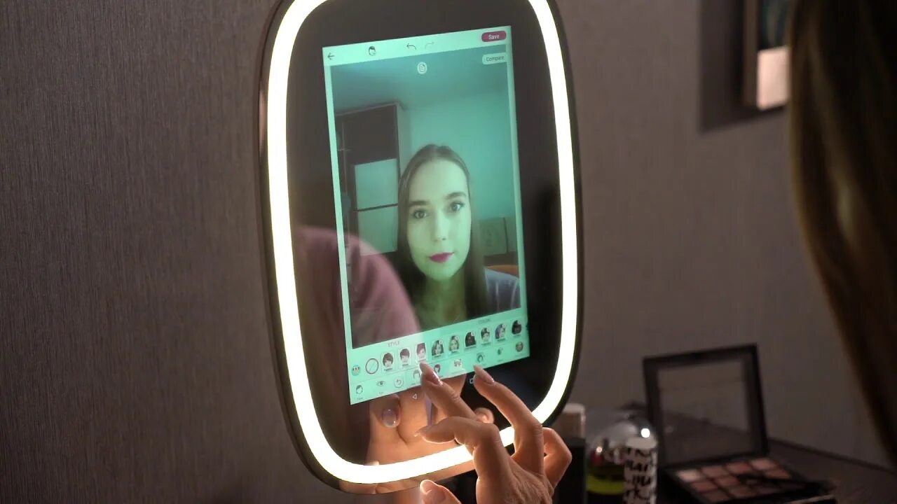 Зеркалить телефон. MIROCOOL Smart Mirror умное зеркало сенсорное. Умное зеркало Haier. Умное зеркало в прихожую. Функции умного зеркала.