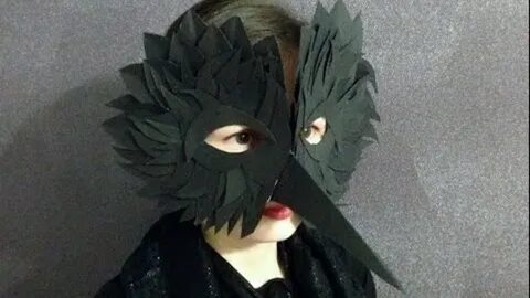 Голова вороны из бумаги