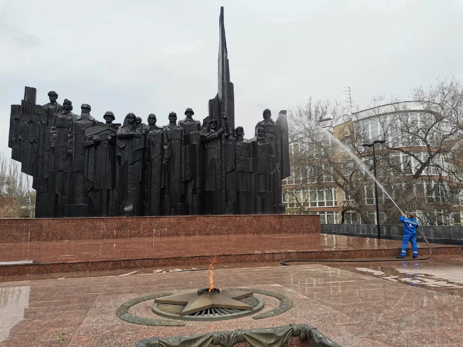 Памятники Воронежа. Мемориал в Воронеже. Памятник Победы Воронеж. Памятник вороне. Исторические памятники воронежа