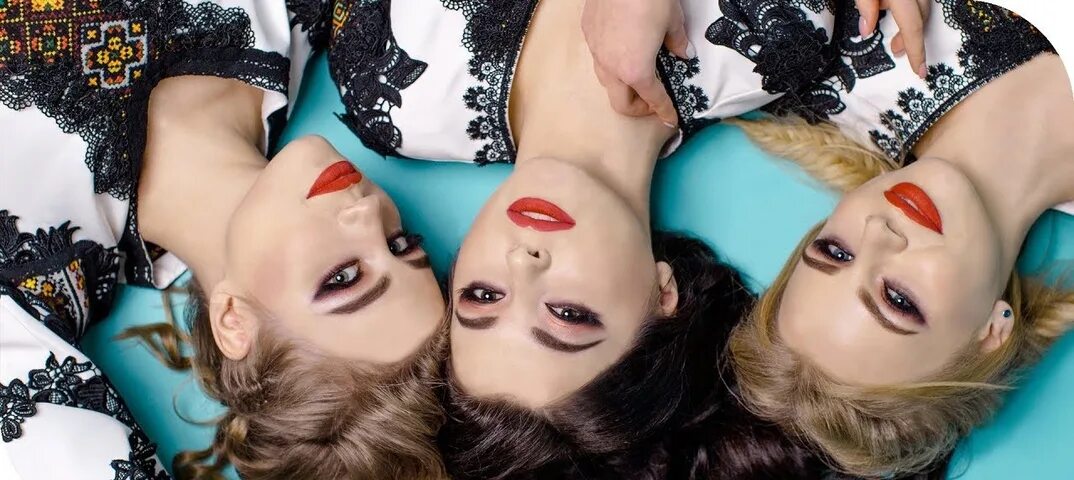 Группа сокол слушать онлайн бесплатно все песни. Mirami состав группы. Cro группа. Слушать песни соколи. Слушать песни соколи.