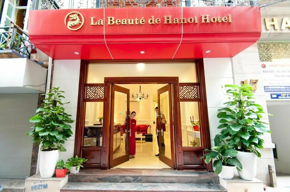 Гостиница Ханой. Вьетнам v Hotel. Hanoi Golden Hotel entrance. Ханой 2022. Часы работы ханоя