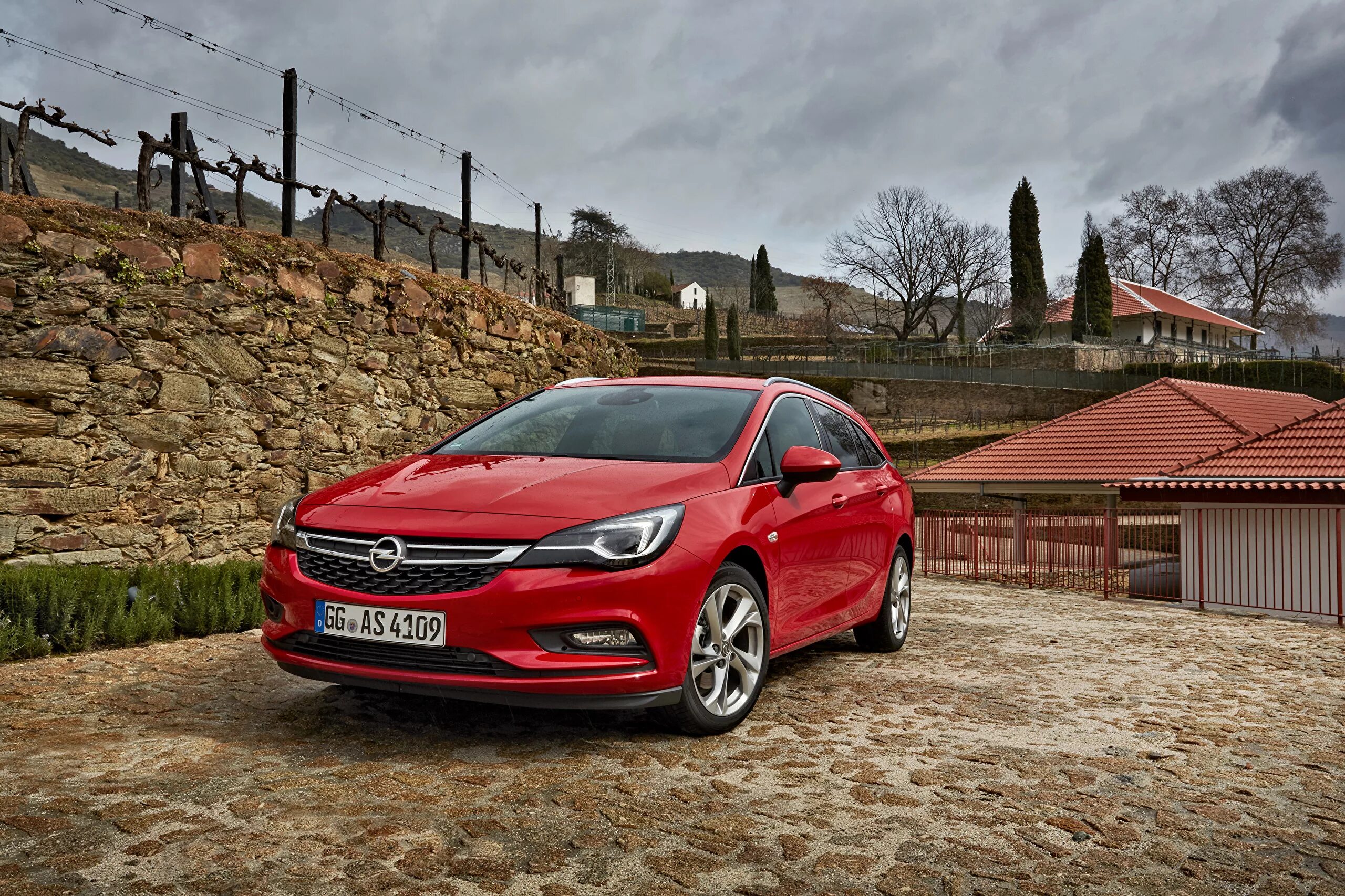 Opel 2016. Opel Astra 2016. Opel Astra 4. Opel Astra Red. Opel Astra красная.