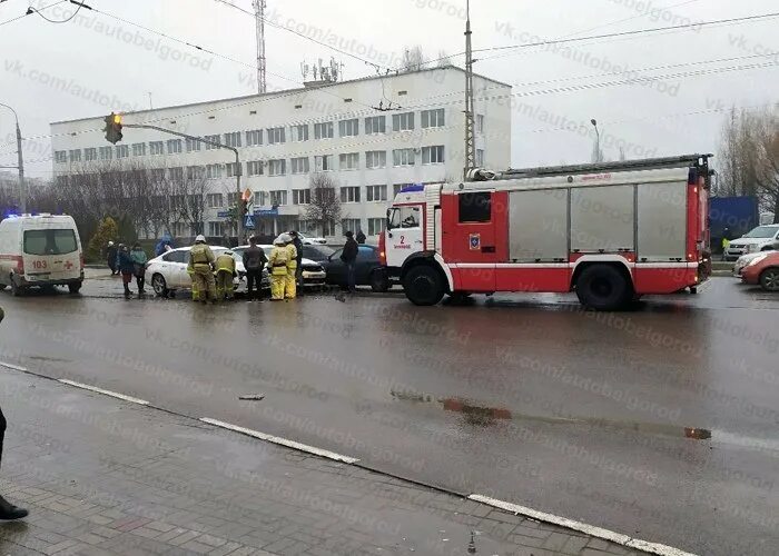 Новости белгорода происшествия свежие. Аварии на улице Белгородская в Губкине на. Авария на Губкина Белгород. ДТП В Губкине вчера на улице Белгородской.