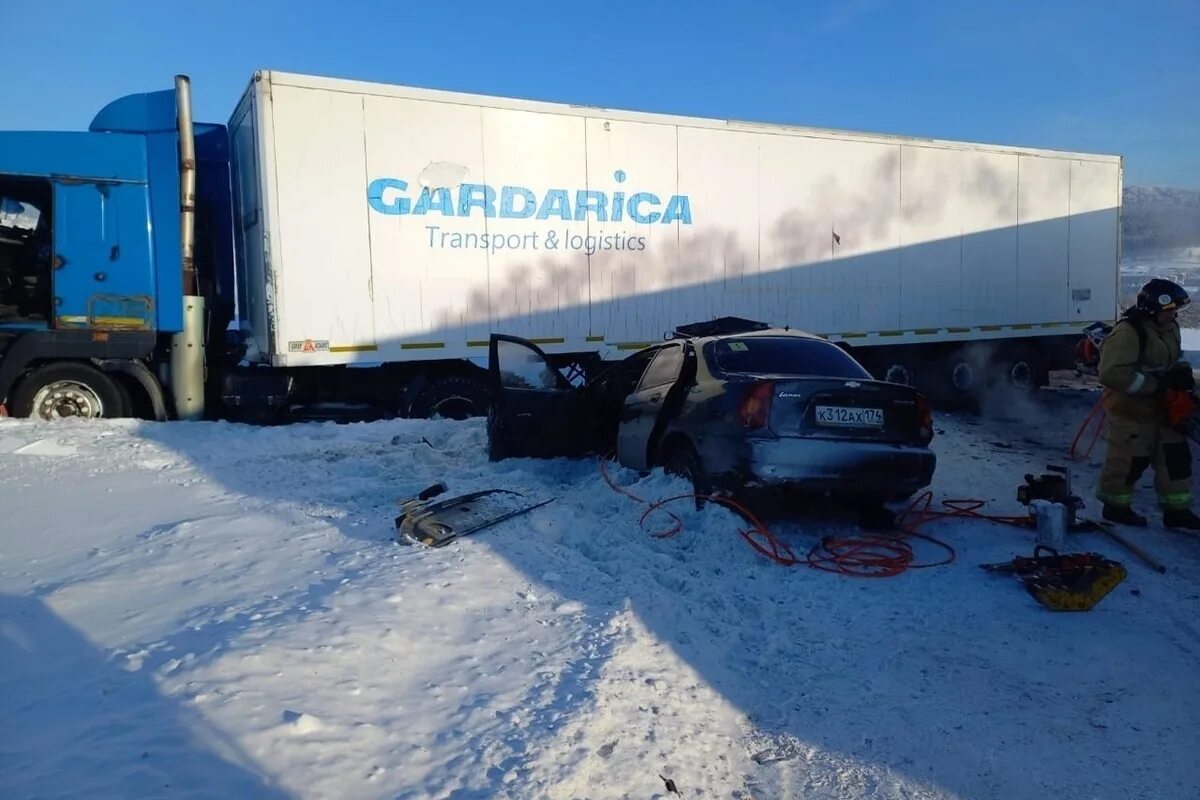 Авария м5 челябинская область. Фура. Фура фото. Грузовая фура.