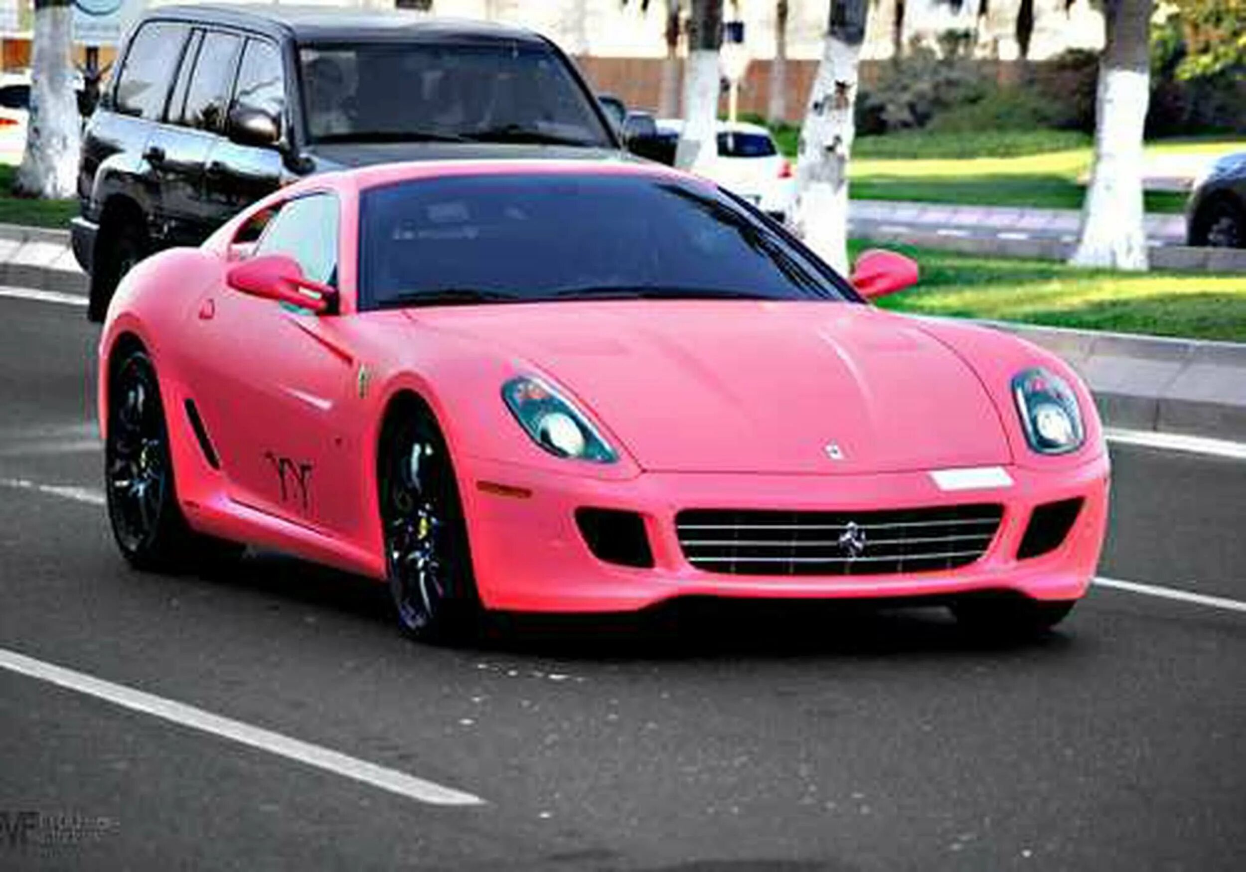 Бугатти Вейрон розовая. Ferrari 599 Purple. Феррари ф8 розовый. Ferrari Pink 2023.