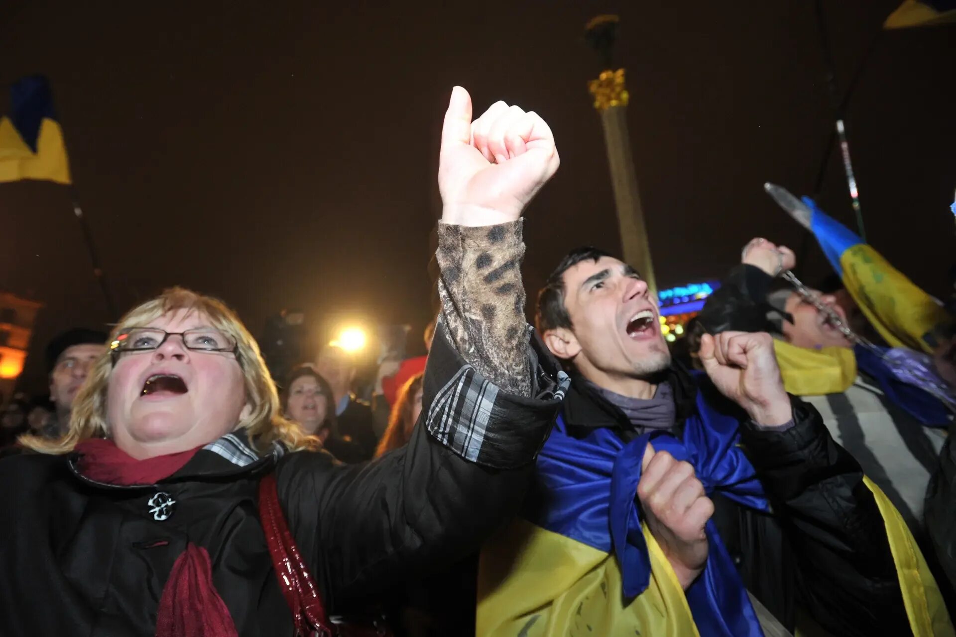 Сегодня у хохлов. Националисты на Майдане. Украинцы на Майдане.