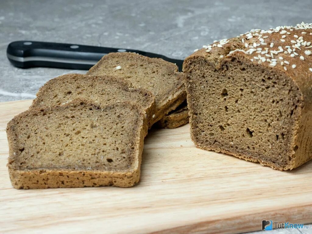 Рецепт хлеба с сахаром. Безглютеновый хлеб. Хлеб без глютена и дрожжей. Гречневый хлеб. Гречишный хлеб без глютена.