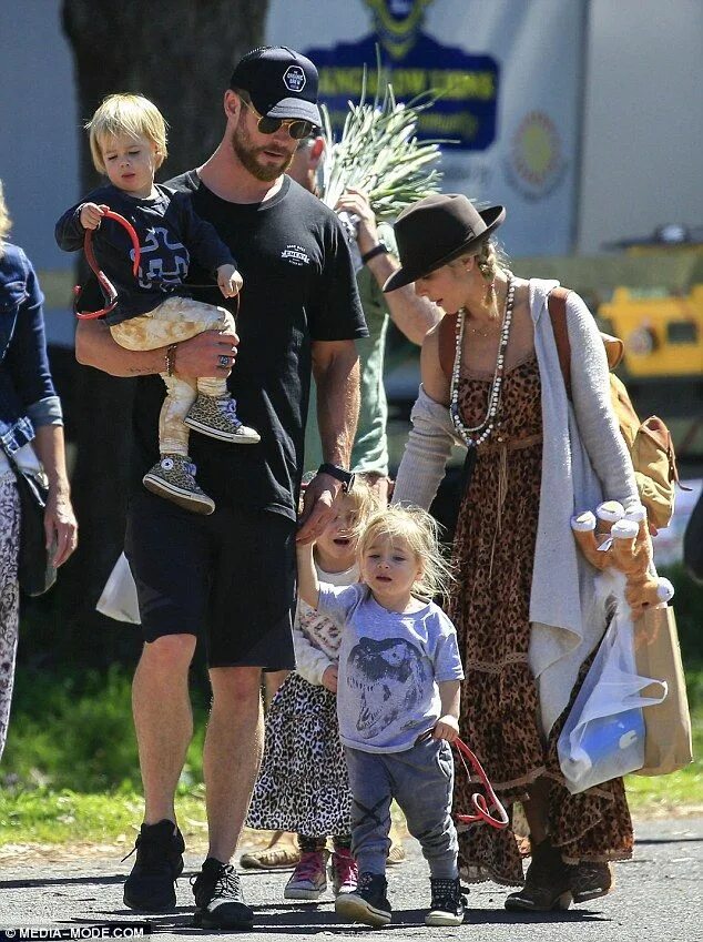 See this Instagram photo by @chrisxxhemsworth * 417 likes Chris hemsworth family