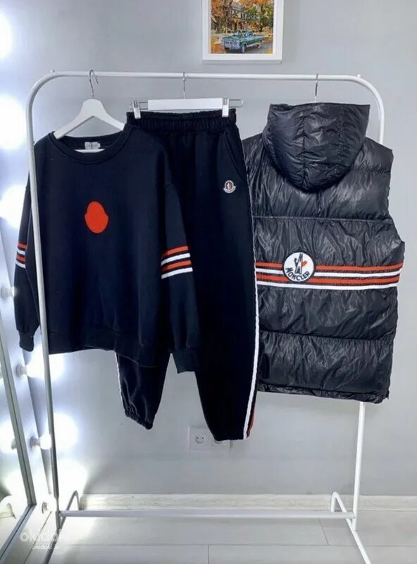 Костюм монклер мужской. Костюм тройка moncler. костюм монклер женский тройка. спортивный костюм тройка монклер. спортивный костюм монклер женский.