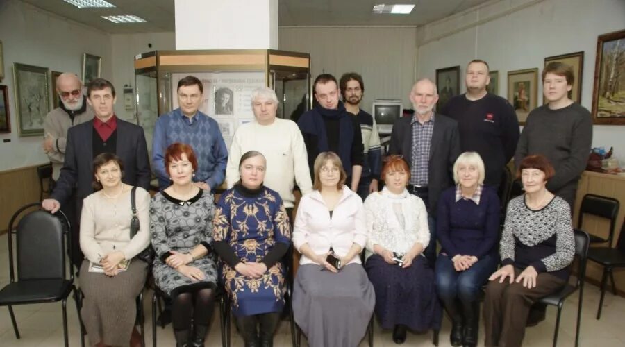 Галерея калуга фотоотчет. Картинная галерея людмилы климентовской. Калуга художник климентовская. Усадьба золотаревых калуга краеведческий музей. Малоярославец картинная галерея.
