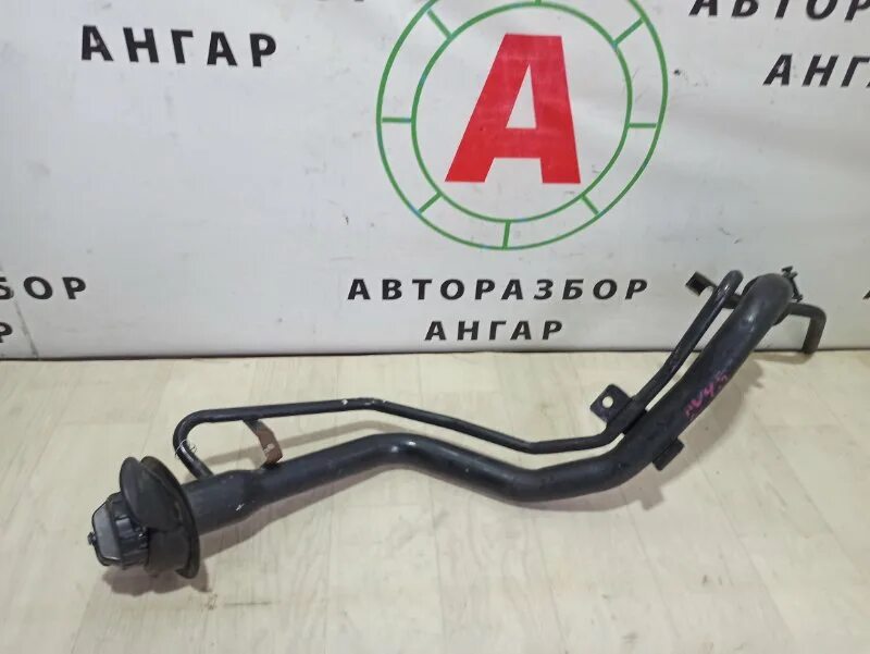 Заливная горловина лансер 9. 5 механика заливная горловина. Горловина топливного бака лансер. Горловина топливного бака лансер 10. Шланги бензобака лансер 10.