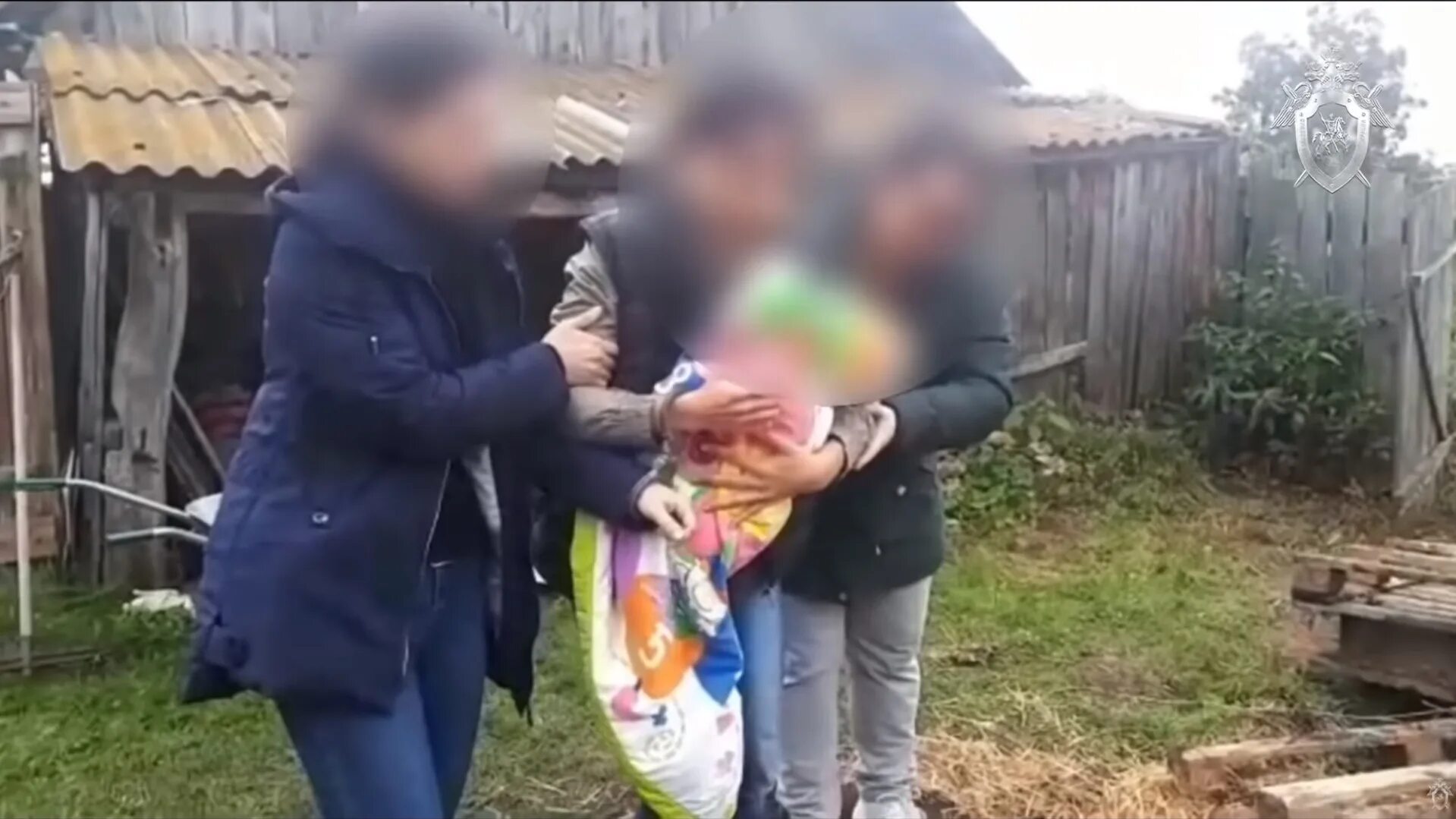 Дети зарезали женщину