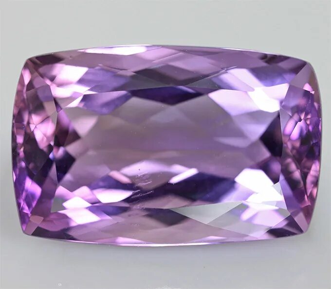 Аметист кредо хамелеона. Аметист монокристалл. Чистый аметист. Огранка octagon. Аметист кредо хамелеона.