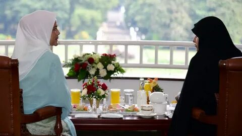 Ibu Iriana Lakukan Jamuan Minum Teh dengan Ibu Negara Iran