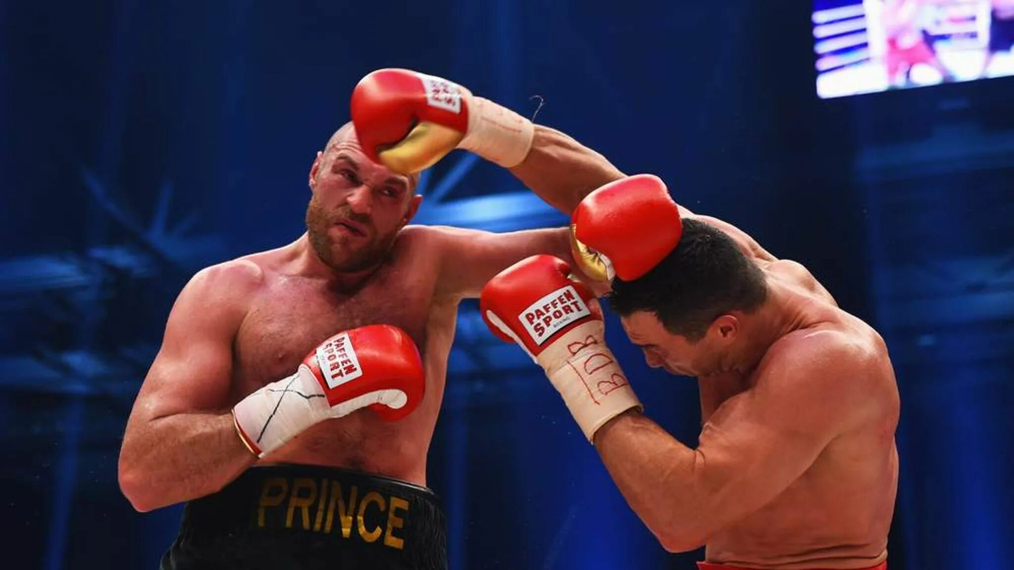 Бой против кличко. Тайсон фьюри и владимир кличко. тайсон фьюри владимир кличко бой. тайсон фьюри кличко бой. tyson fury vs wladimir klitschko:.