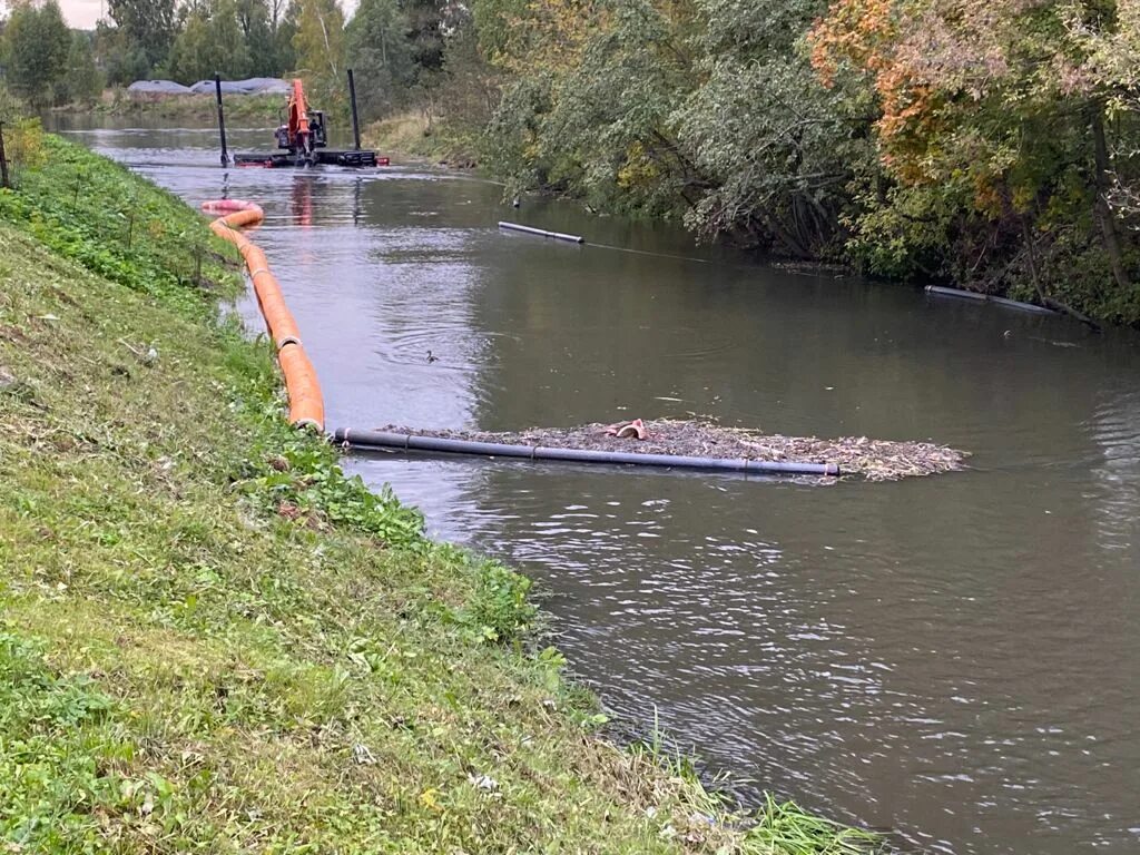 Уровень воды в клязьме во владимире. Река Клязьма Пирогово. Тарасовсовка речка Клязьма. Расчистка реки Клязьма. Очистка реки Клязьма.