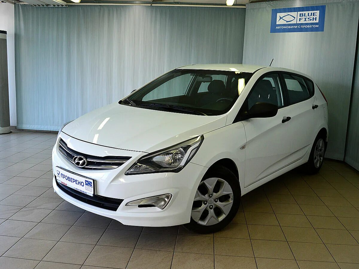 Солярис 1 рест. Hyundai solaris 2014 1.4 at хэтчбек белая. хендай солярис 1 рестайлинг белый. solaris 2014 рестайлинг. солярис 1 хэтчбек.