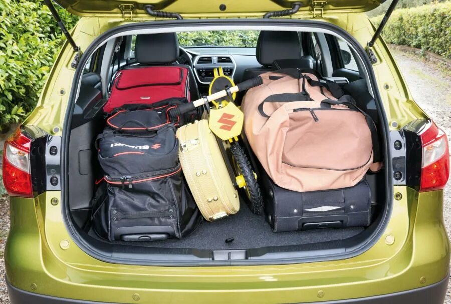 Suzuki sx4 2008 багажник. Suzuki sx4 багажник. Сузуки 4 багажник. Багажник сузуки сх4 хэтчбек. Сузуки 4 багажник.