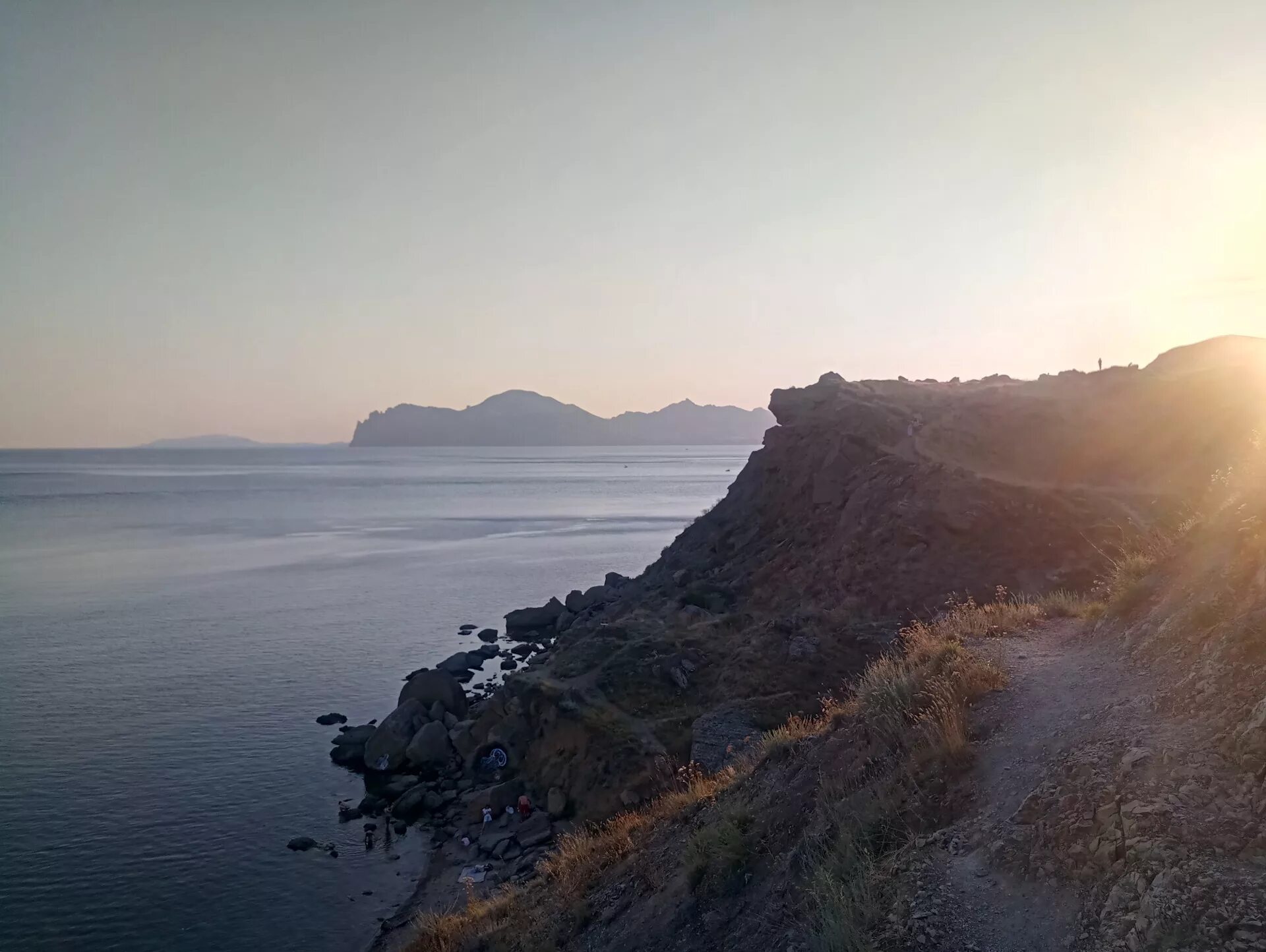 Орджоникидзе черное море. Орджоникидзе Крым море. Орджоникидзе Феодосия. Верблюд гора Крым Орджоникидзе. Орджоникидзе морская